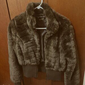 🧥 Nornor Light Brown Faux Chinchilla Cropped Fur Jacket – Size M